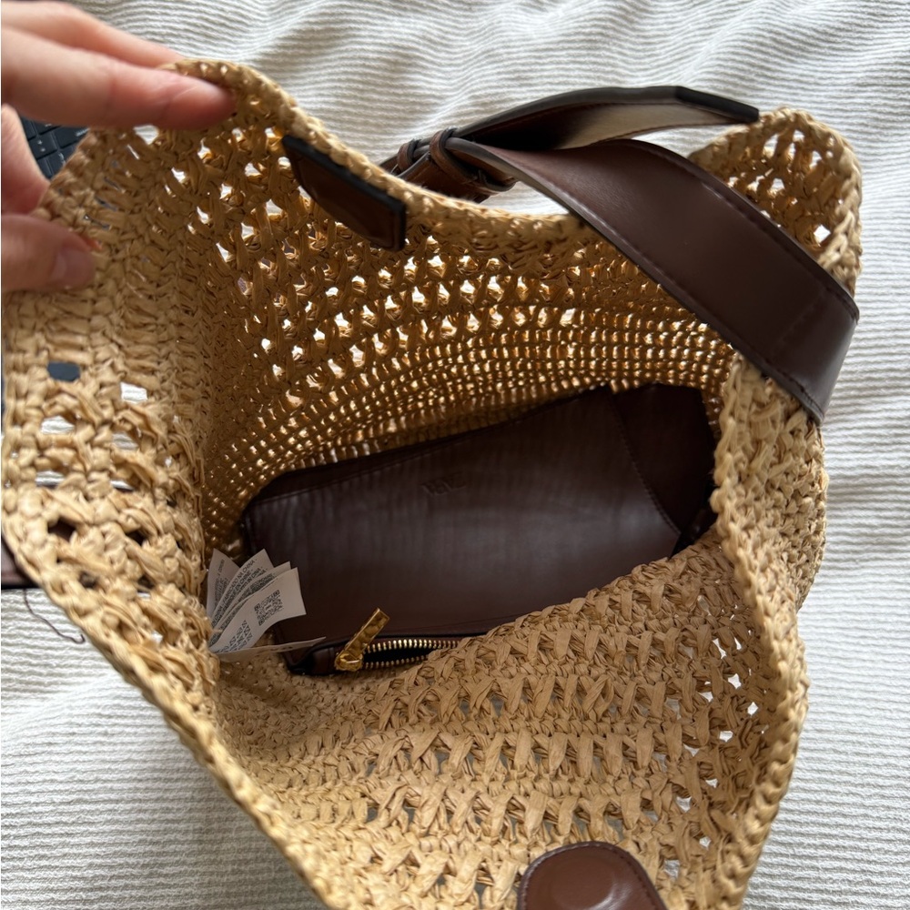 Zara Tan Hobo Bag with Slouchy Design - Picture 3 of 4